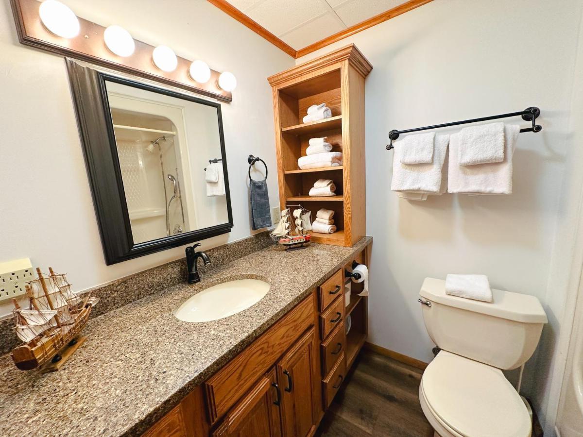 סנדוסקי Fun Family Home Near Cedar Point מראה חיצוני תמונה